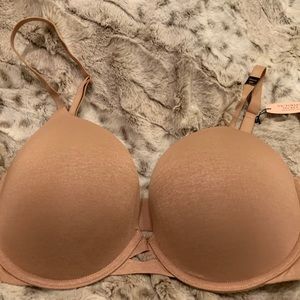 Victoria’s Secret bra beige 34 DDD